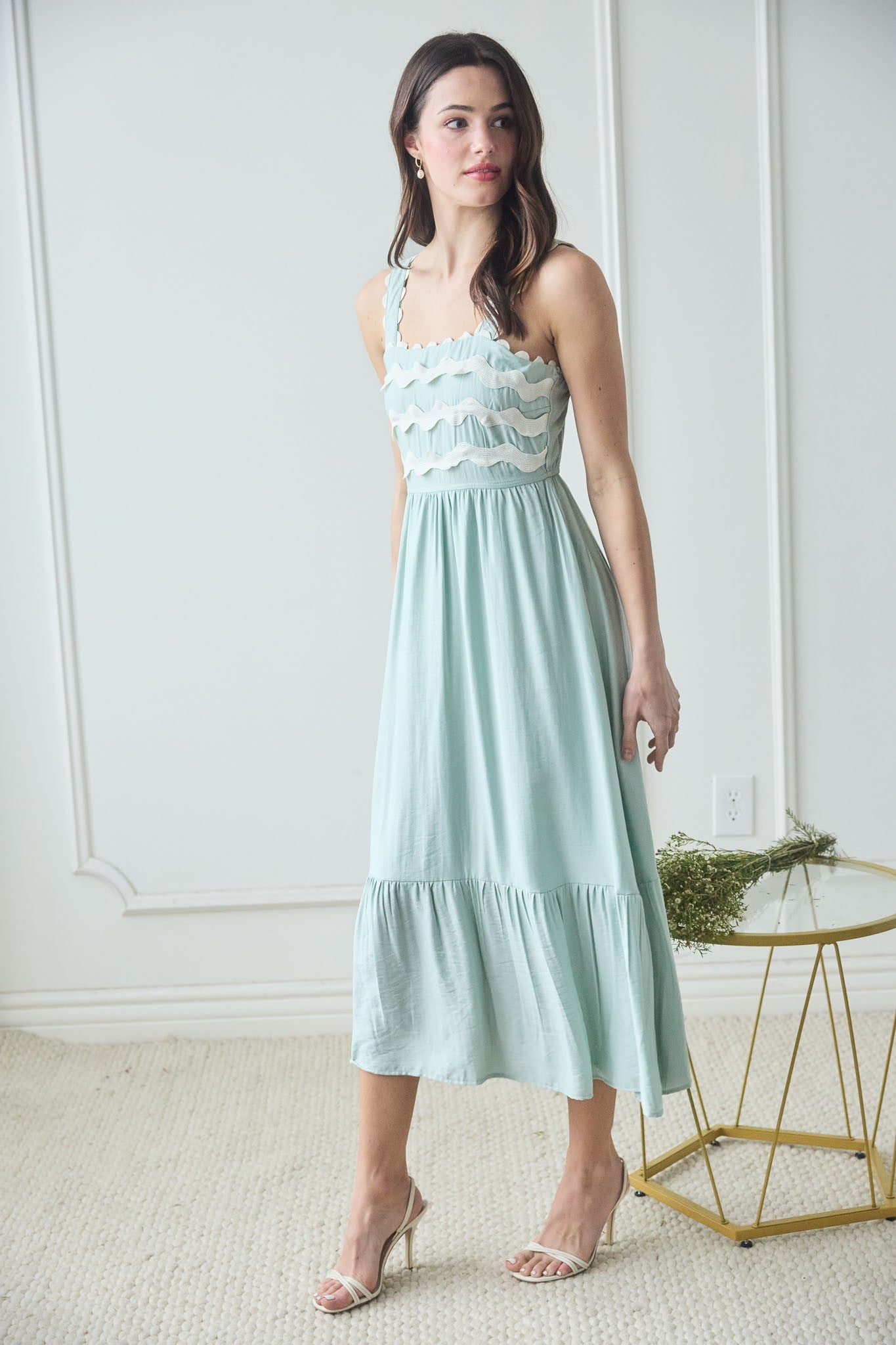 Wavy Detail Sleeveless Midi Dress