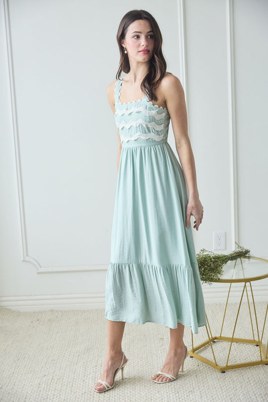 Wavy Detail Sleeveless Midi Dress