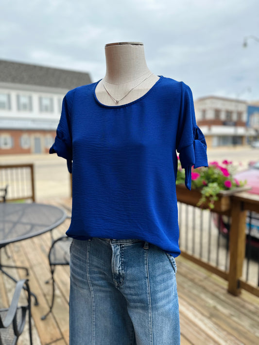 Solid Top With Knot Detailed Sleeves