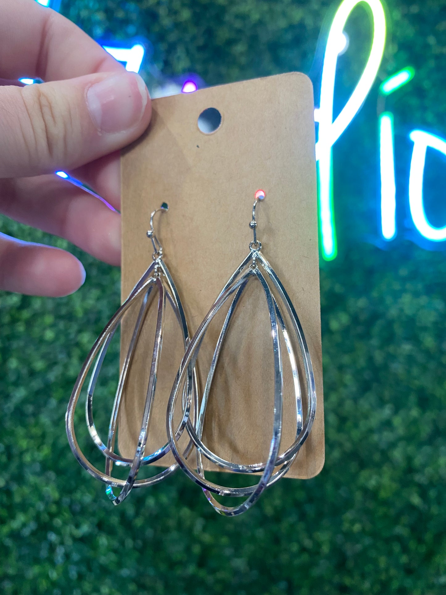 TRIPLE TEARDROP EARRINGS