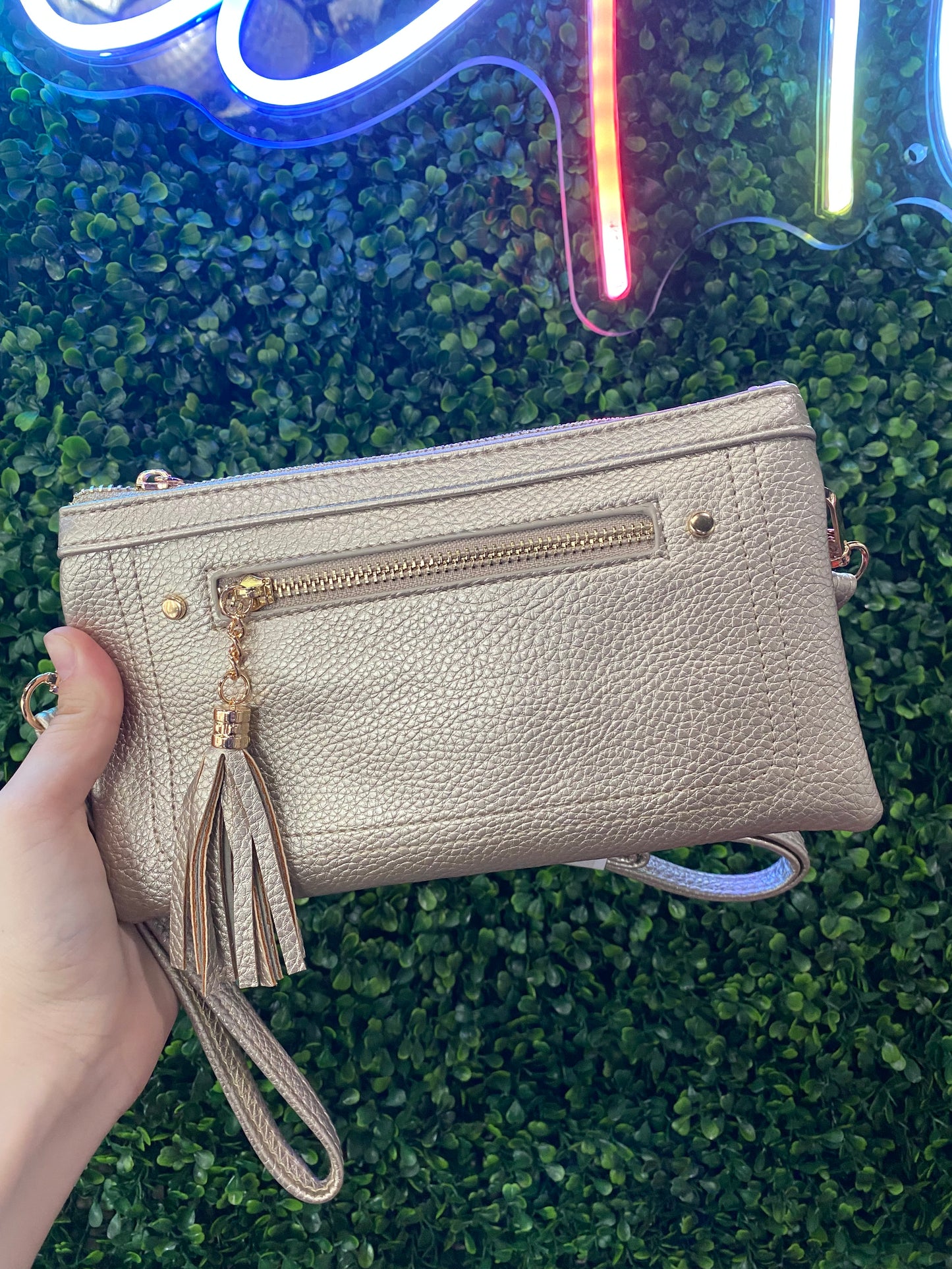 CROSSBODY CLUTCH WITH TASSLE