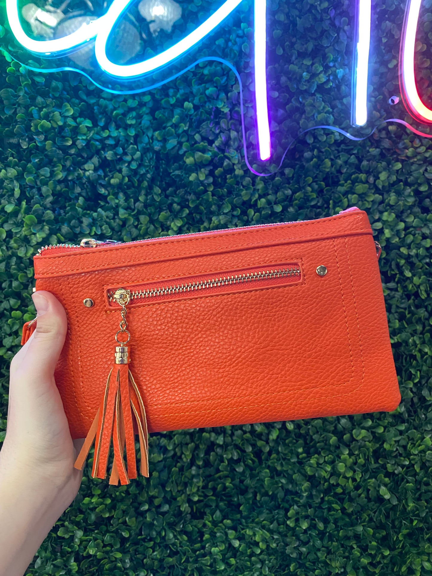 CROSSBODY CLUTCH WITH TASSLE