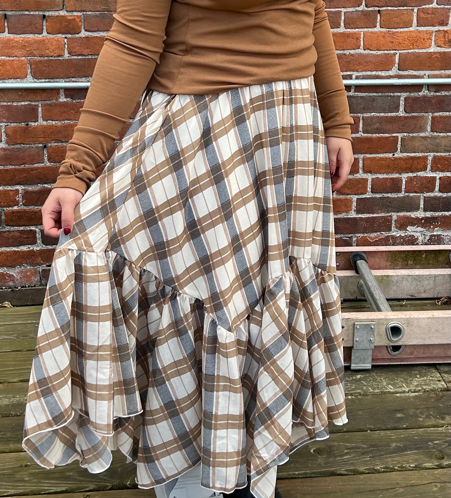 PLAID RUFFLE MIDI SKIRT