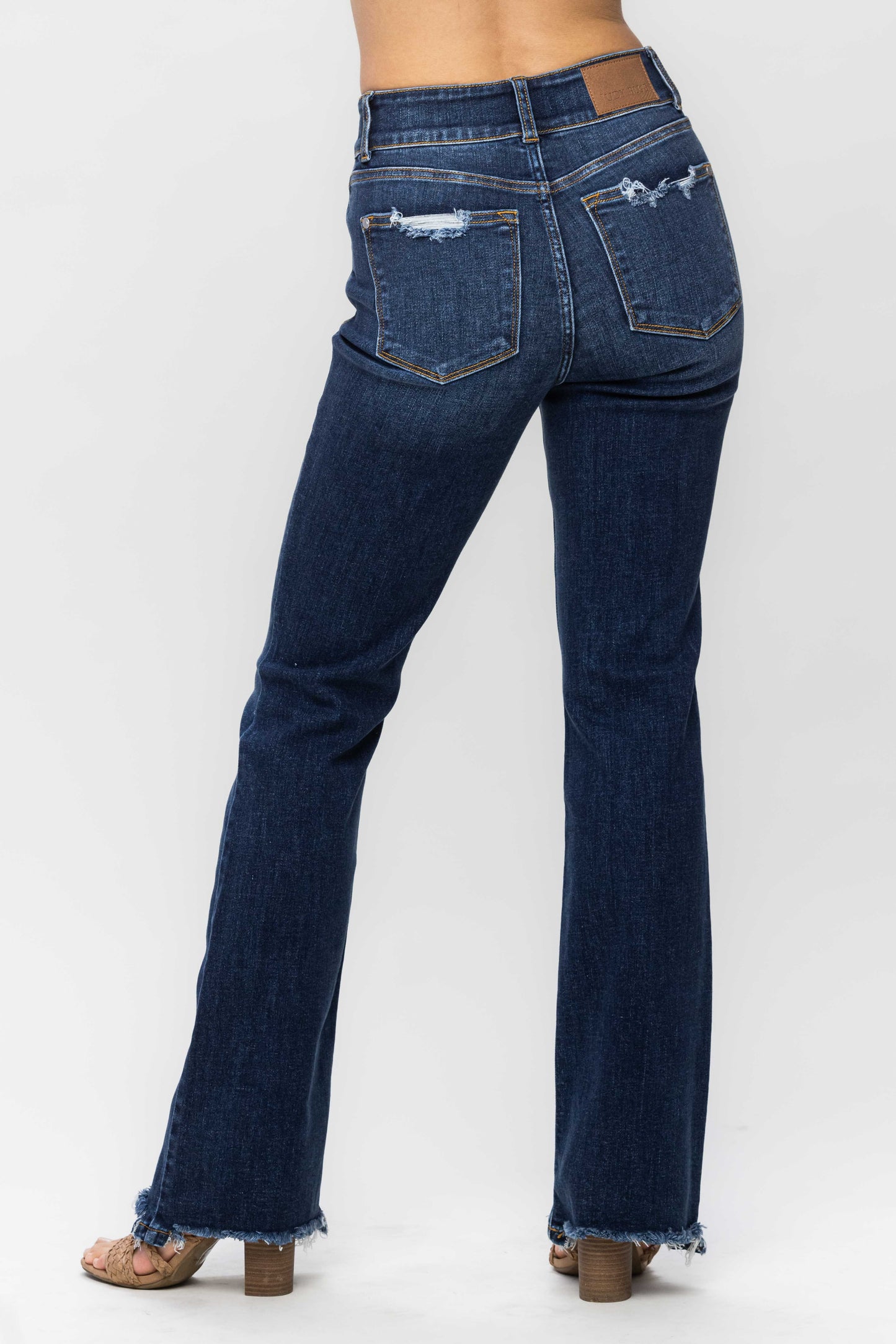 FRAYED HEM JEANS