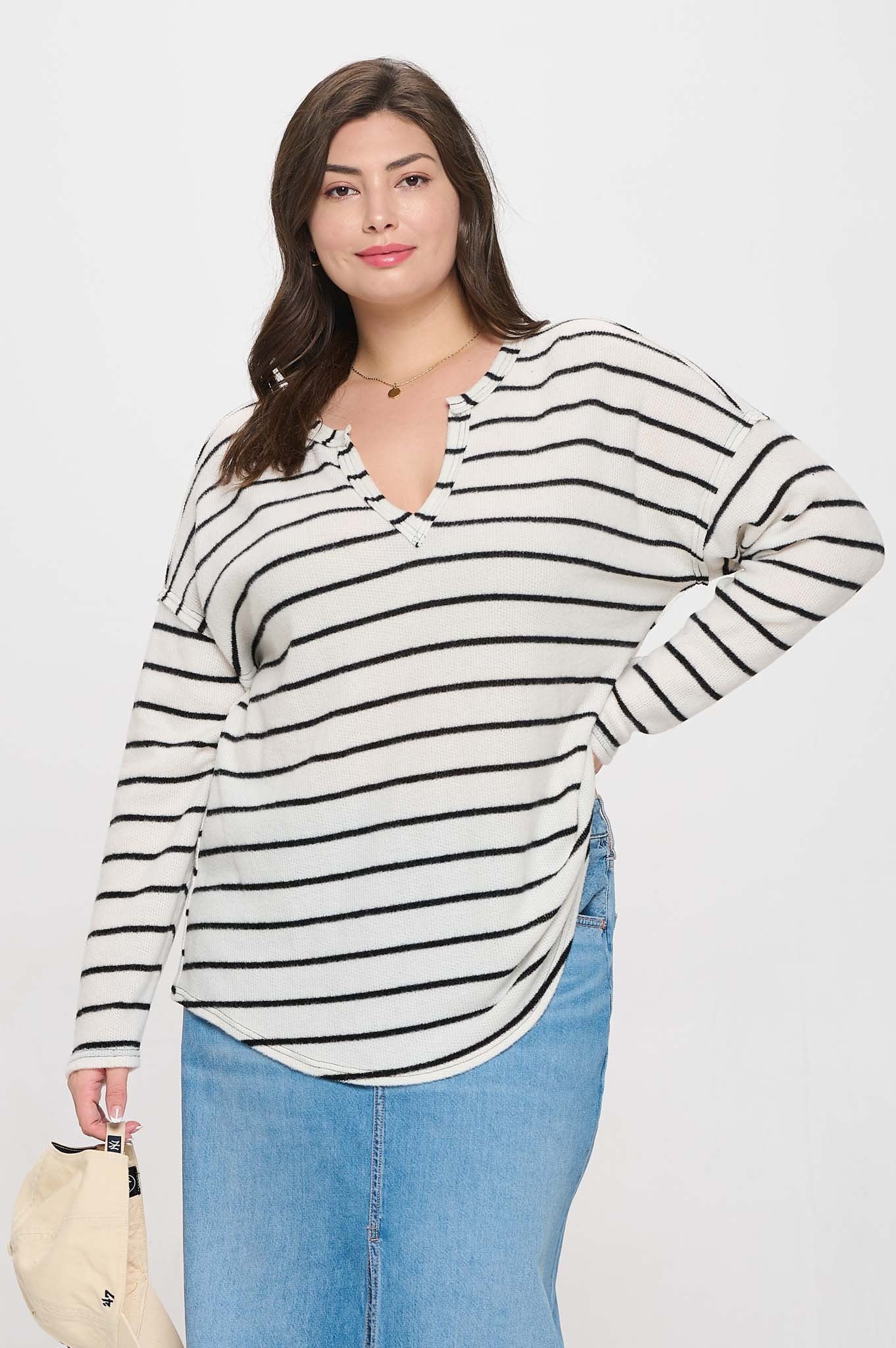 STRIPED RAW EDGE KNIT TOP