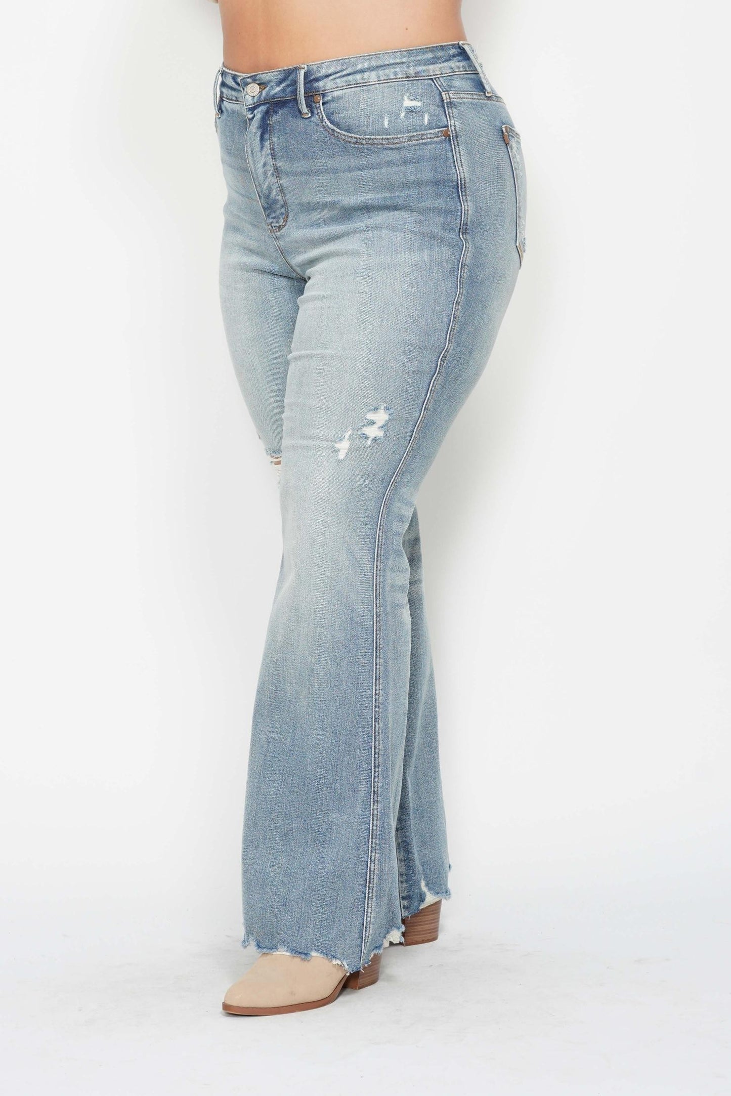 LIGHT WASH FLARE JEANS