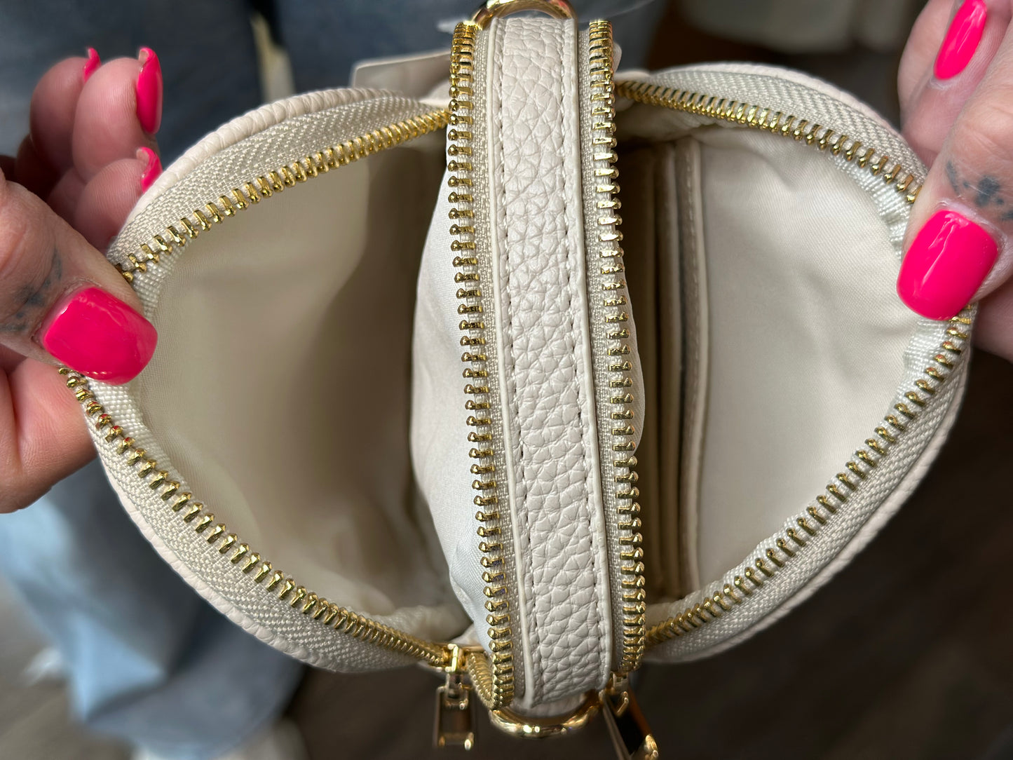 Rounded crossbody bag