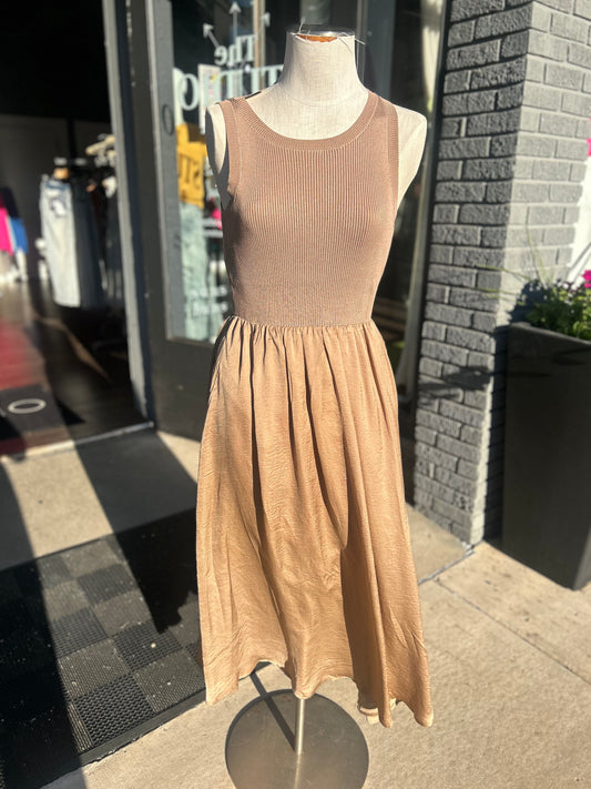Knit Sleeveless Midi Dress