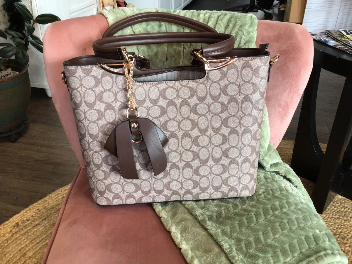 Square Body With Bow Detail Purse
